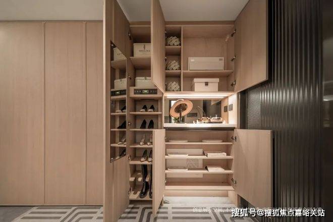 营销中心电话→楼盘百科→首页网站→楼盘测评详情→售楼中心电线小时热线爱游戏app网站手机版上海招商时代潮派售楼处电话→上海招商时代潮派(图8)